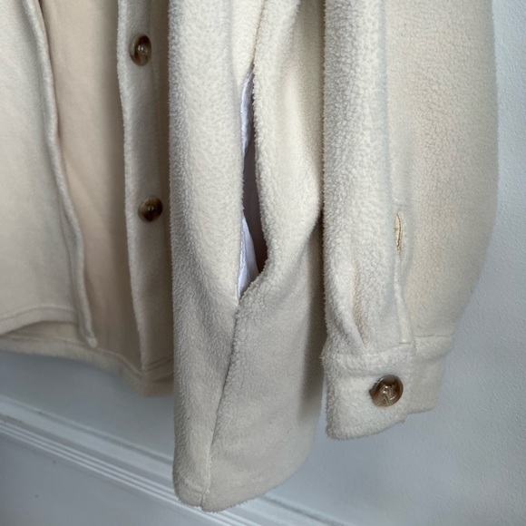 Rhythm. Reverse Fleece Shacket - Picture 8 of 10